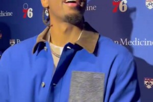 马克西：詹姆斯不上时我会更多持球，训练营这些情况都演练过